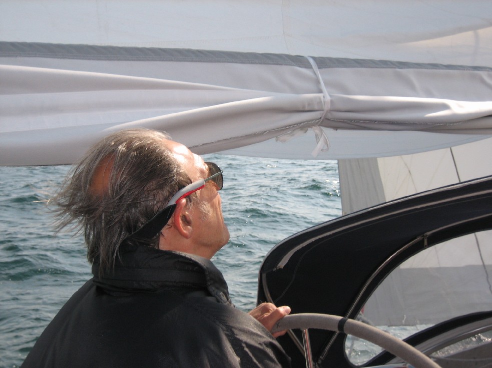 Hessenregatta 2008/ unser Skipper mit Wind von vorne