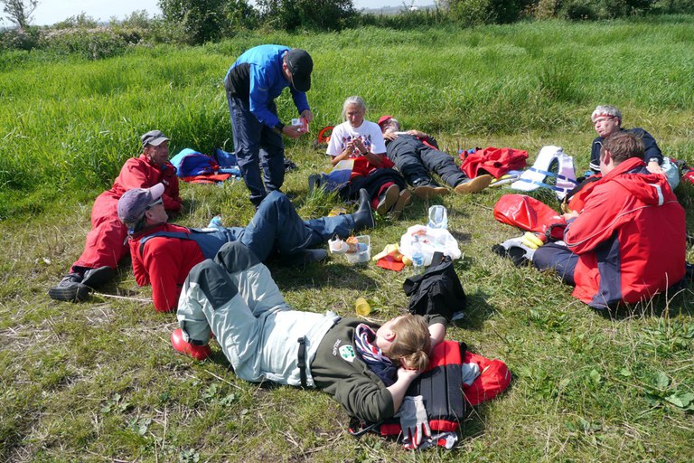 Mittagspause auf der Insel Leijepolle im Heeger Meer