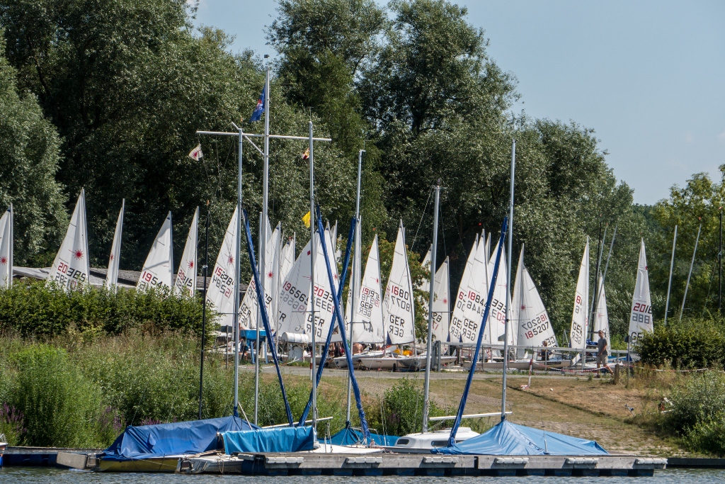 40 Boote vor dem Start