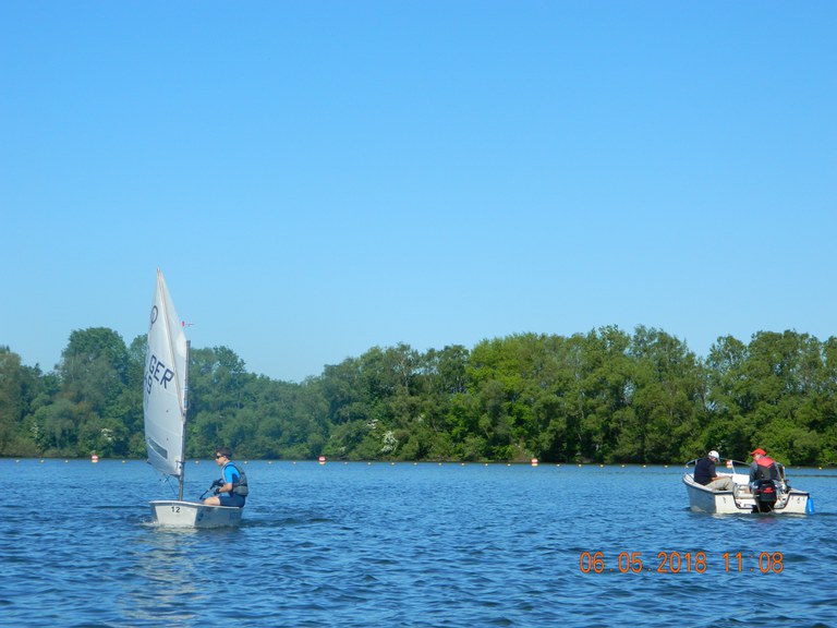 Mai 18 Entenregatta (11).JPG