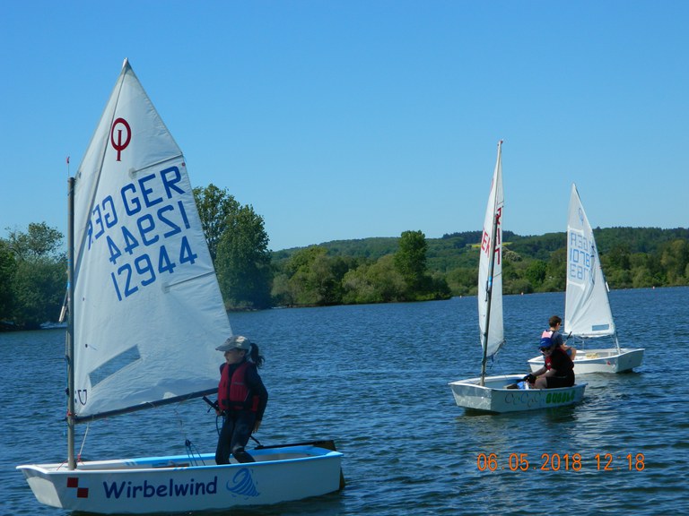 Mai 18 Entenregatta (28).JPG