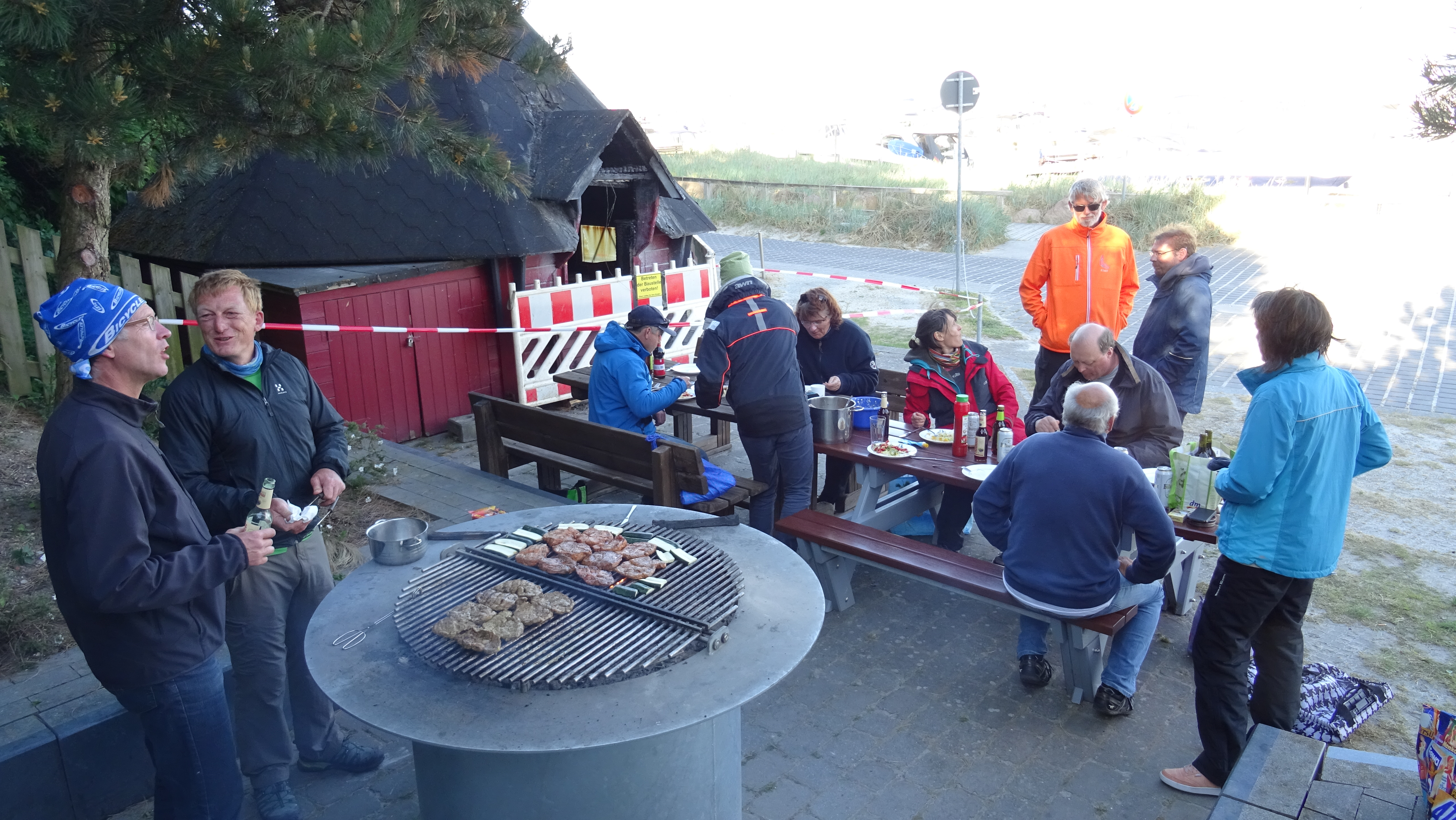 Das traditionelle Abschlussgrillen in Grömitz