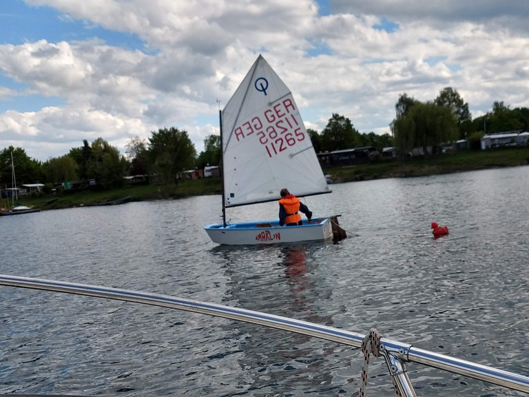 Jugendstunde vor der Entenregatta (2).jpg