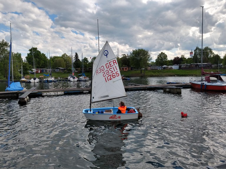 Jugendstunde vor der Entenregatta (4).jpg