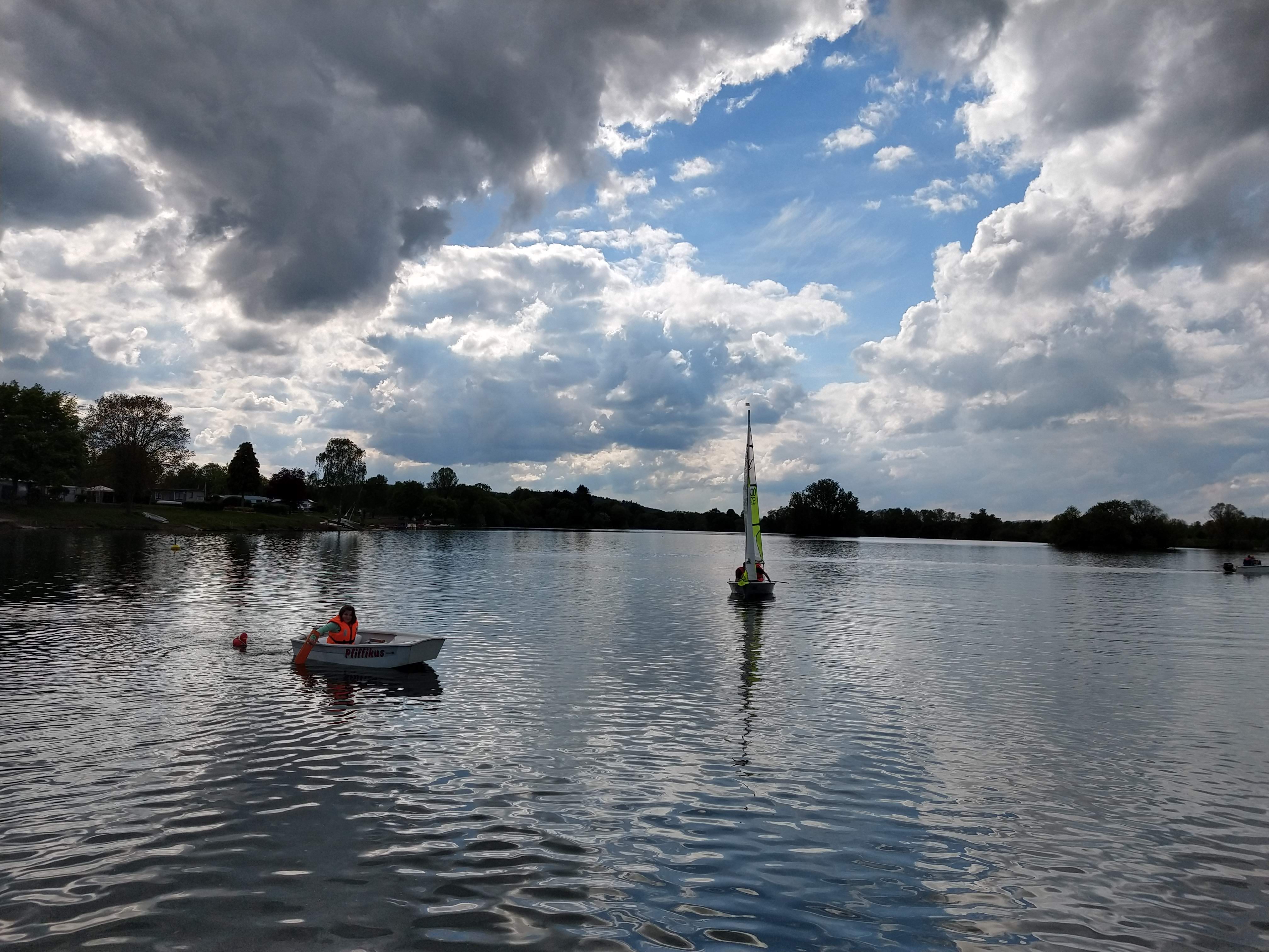 Jugendstunde vor der Entenregatta (6).jpg